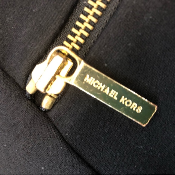 MICHAEL KORS Black Fully-lined Contour Skirt with Gold Zippers & MK pulls - Sz 8 - Picture 2 of 9